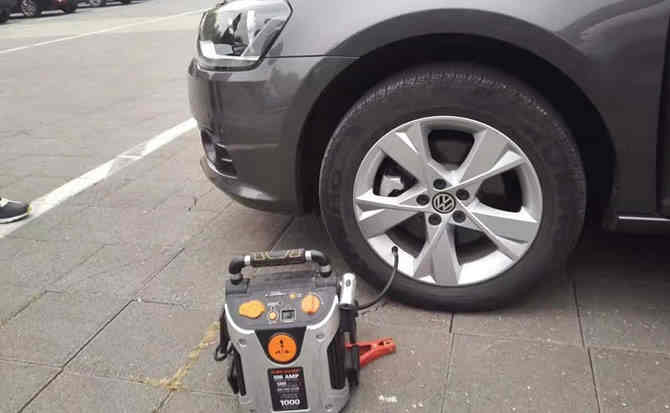 宜都汽车搭电案例